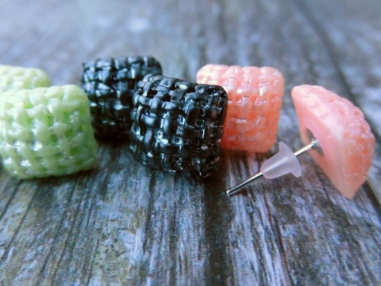 Preview: Quadrat Ohrstecker Wabenmuster Glitzer